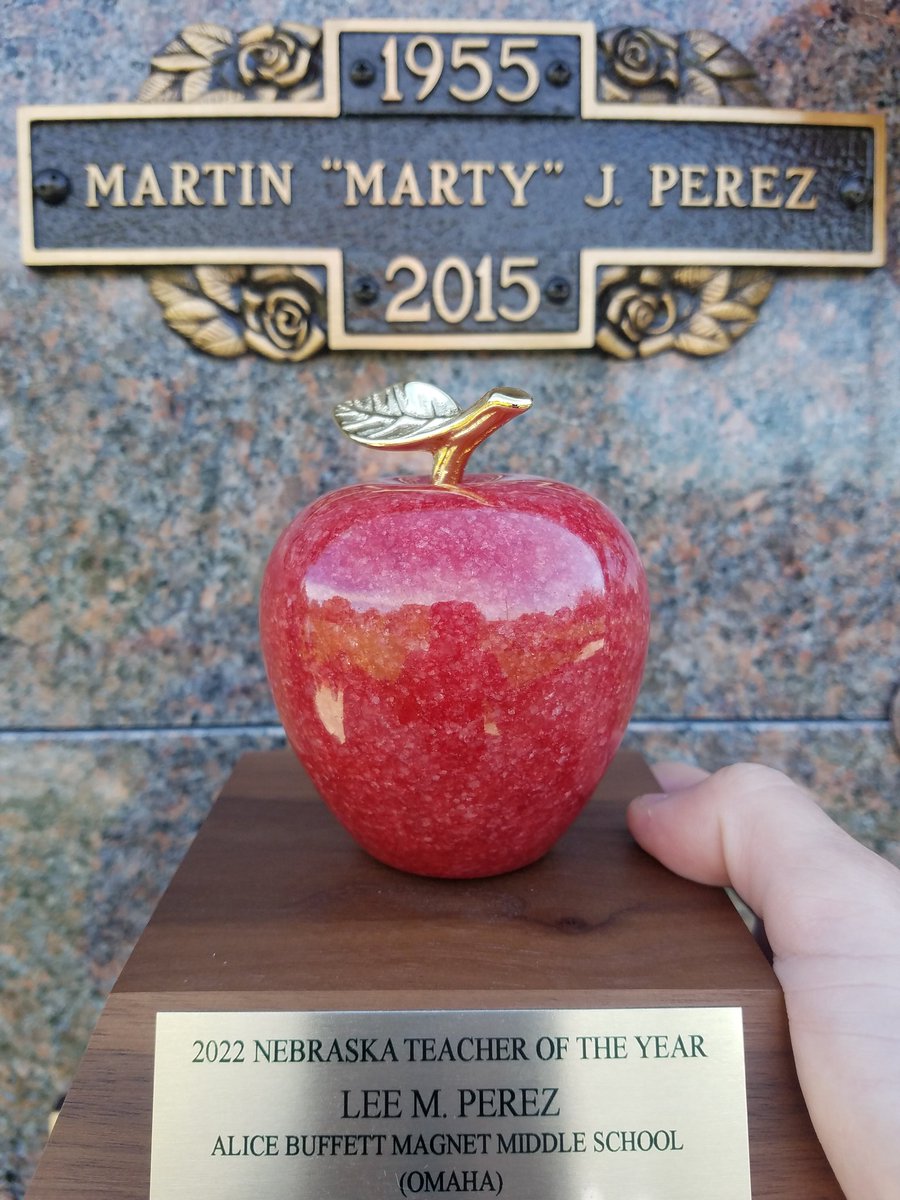 Lee Perez tweet media