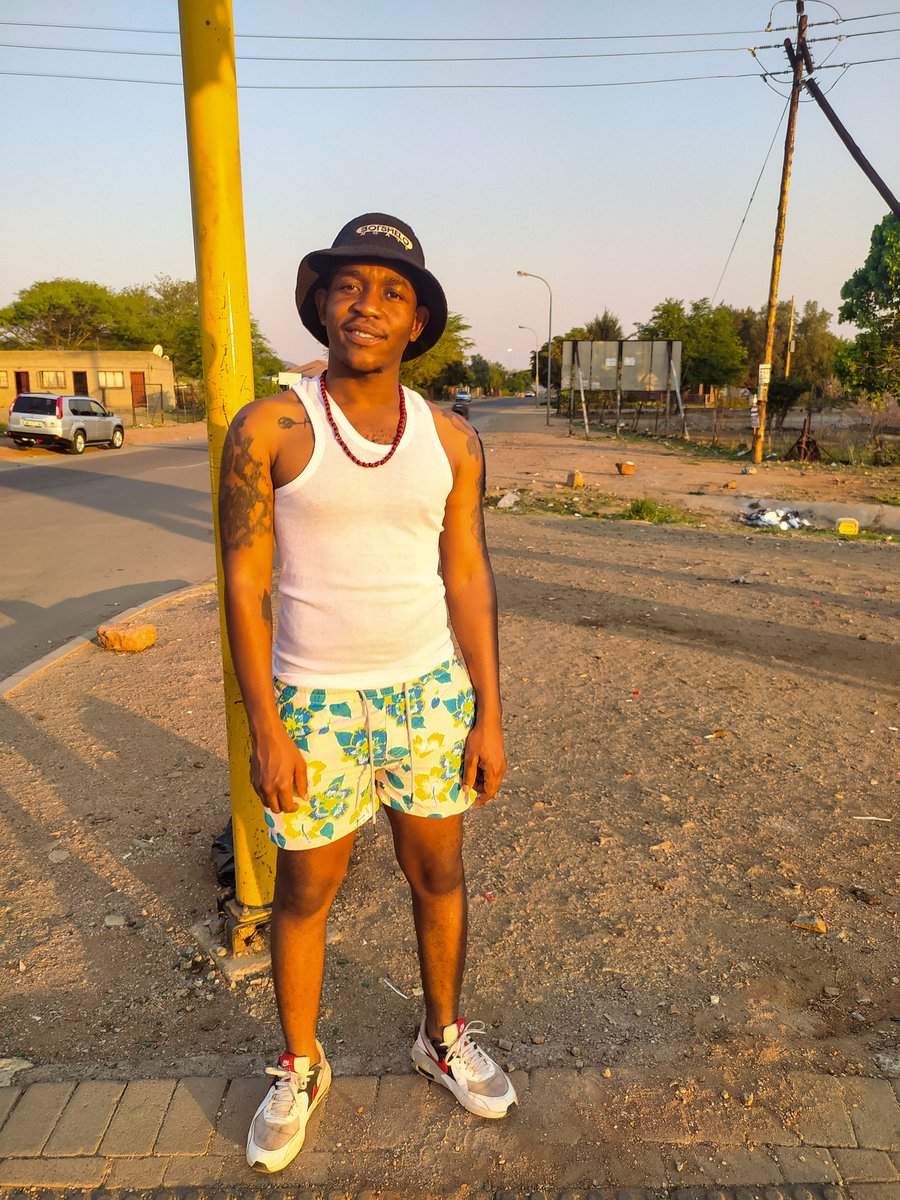 BotsheloMoate's tweet photo. Let's be happy 

Love &amp; Joy Album is out in stores 
Link : https://t.co/bKGGFT9hht 
#VoetsekRamaphosa #uthandonesthembu #SAAmapianoAwards #Umjolo101 #takemoneyseriously #HUAWeinovaSeries #manyisa #Housemusic #housemusicdj #housemusicproducer https://t.co/a32LYiKqbo