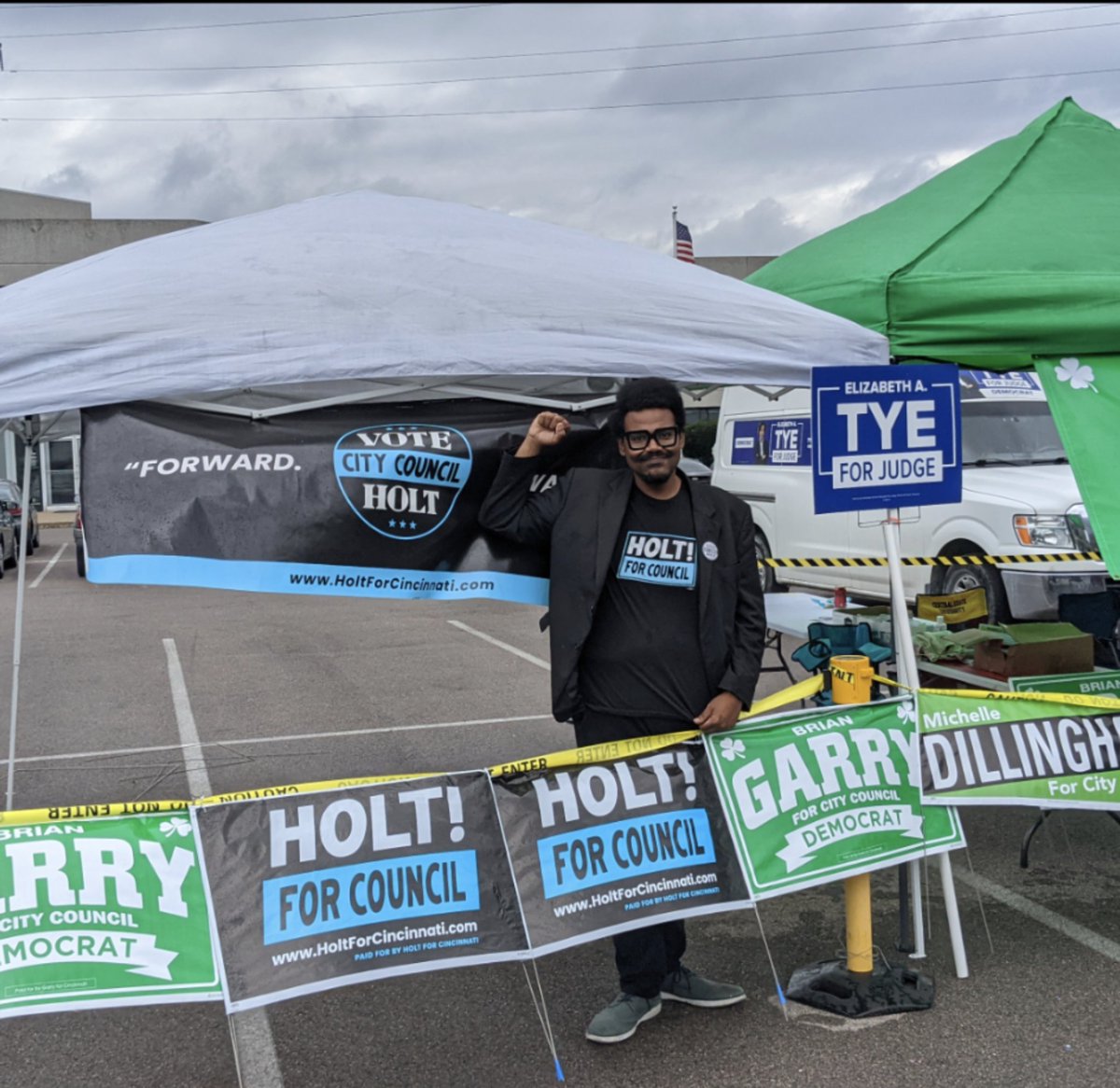 voteholt's tweet photo. Here at the BOE for early voting making sure our tent doesn't blow away! π
It's open Mon-Fri, 8am-5pm. Why wait for election day when you can #VoteHolt today! βπΎ @BrianGarry
@VoteDillingham @LizTye4Judge
#HelpMeHelpUs
#ForwardAlways
#WhenWeVoteWeWin
#WhenWeOrganizeWeWin https://t.co/cEz5GpygTf