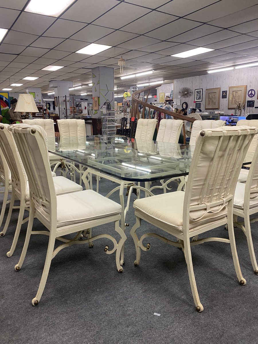 Funky_Finds21's tweet photo. 👀 Post Modern Iron and Glass Dining Table &amp; 12 chairs 🤯 10ft x 5ft! Available at Funky Finds Lemoyne PA. #funkyfindslemoyne #glasstable #furniture #SmallBusinesses #funkyfindsfriday #ForSale https://t.co/y3eh3Pw8RO