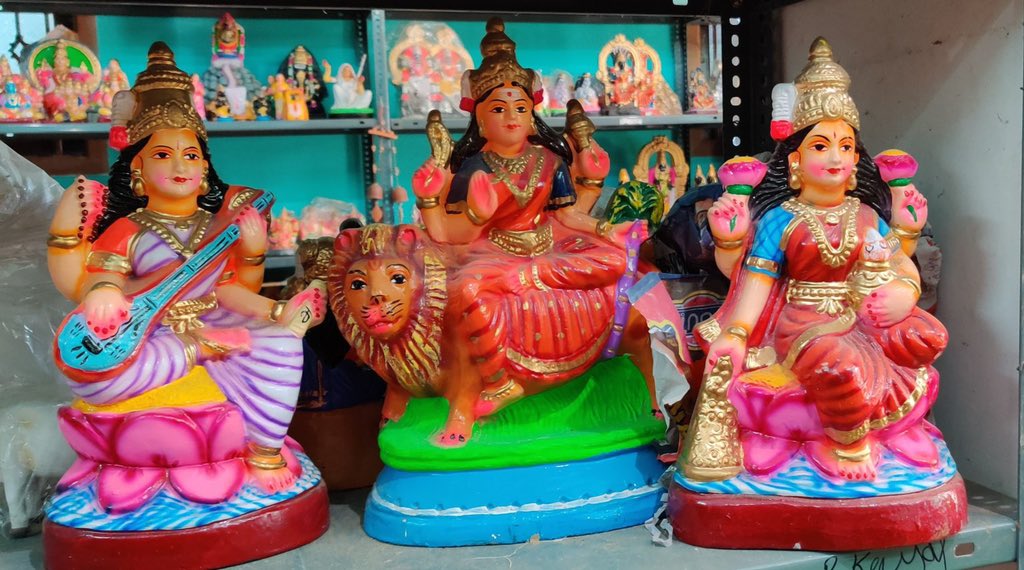 lakshmisharath's tweet image. Dolls  carved in clay at the Vilachery Potters Village in Madurai . #Newonblog lakshmisharath.com/vilachery-pott…