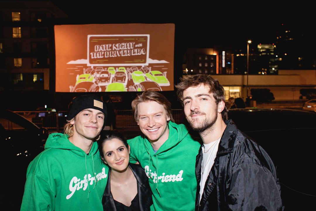 lauramarano's tweet photo. Last night part 2!!! Congrats @thedriverera on Girlfriend!!! Everyone go listen 💃🏻💃🏻 https://t.co/joiDSuAK08