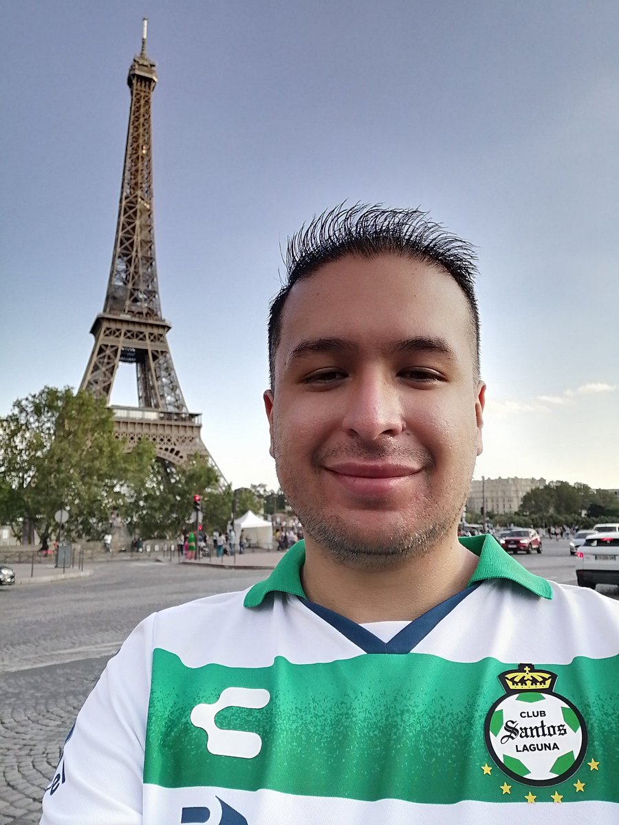 Marius_Portillo's tweet photo. @LPpdm @Journal_SDM @REVUE_MDV @RevueOrientales Finalement, je suis plus proche de vous... Sous le même ciel, sur le même sol. 🇨🇵❤️✨
Je vous embrasse avec assez d'affection. Vous connaissez une partie de mon âme, j'espère que bientôt sera l'homme en personne. https://t.co/MqMLHwOe1I