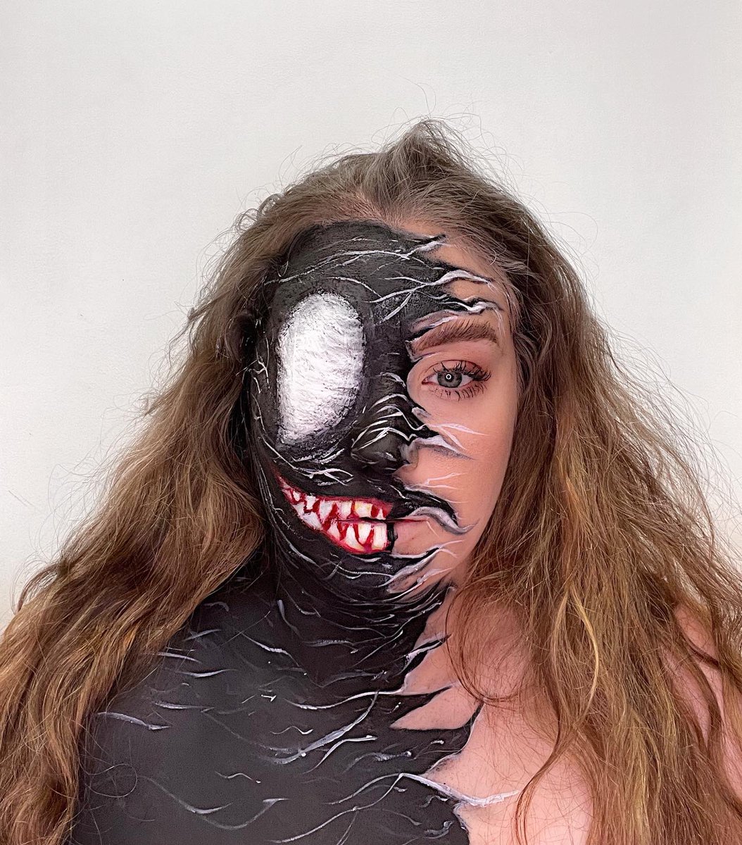 Venom 🖤 I really enjoyed making this one! Also did 95% of this with one eye because of my homemade eye patch 😅 #marvel #venom #sfxmakeup #liquidlatex #mehronaqparadise #marvelmakeup #HalloweenMovie #scarymakeup #undiscoveredmakeupartist