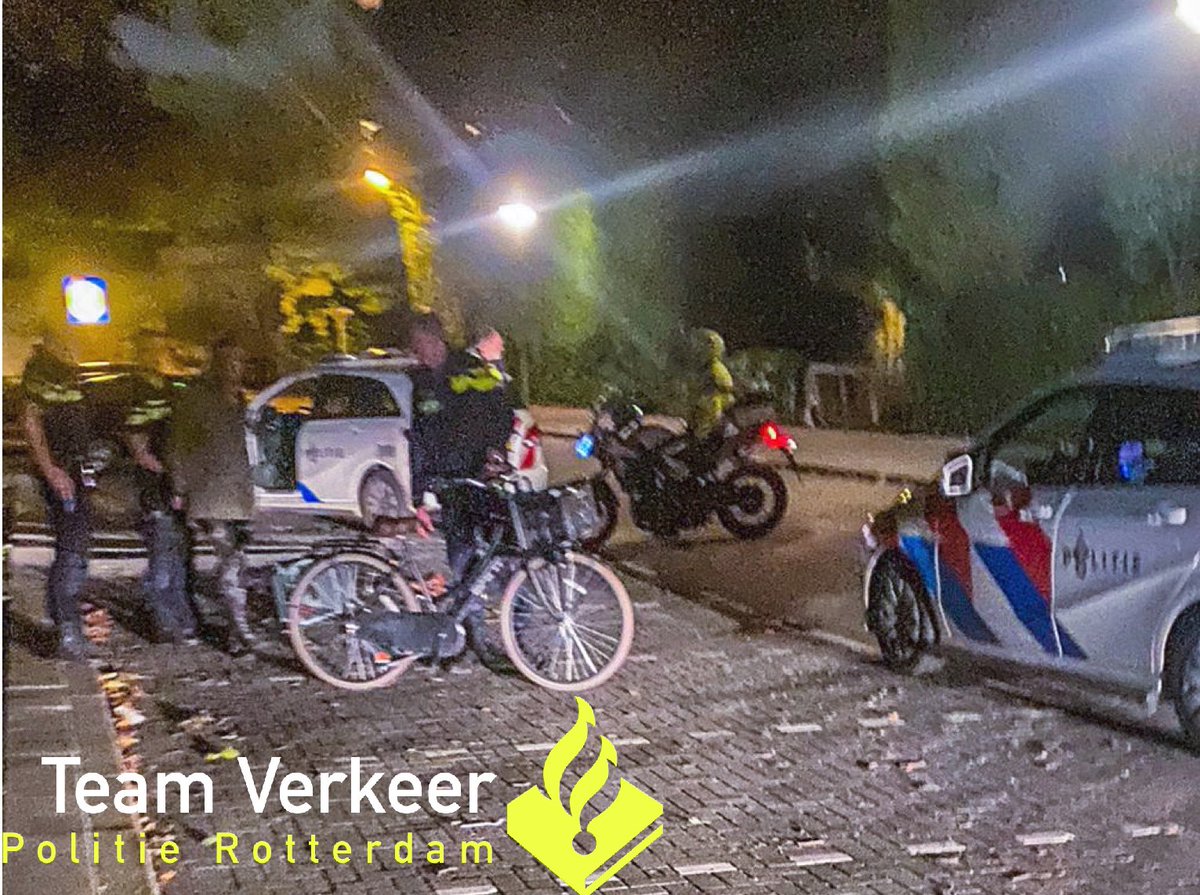 POL_TVRotterdam's tweet photo. Van Audi naar kinderfiets, maar gelukkig niet voor niets!

Lees een nieuw verhaal op onze Facebookpagina: https://t.co/rcsAEASBeP ^RdH https://t.co/tYOBaQP5BE