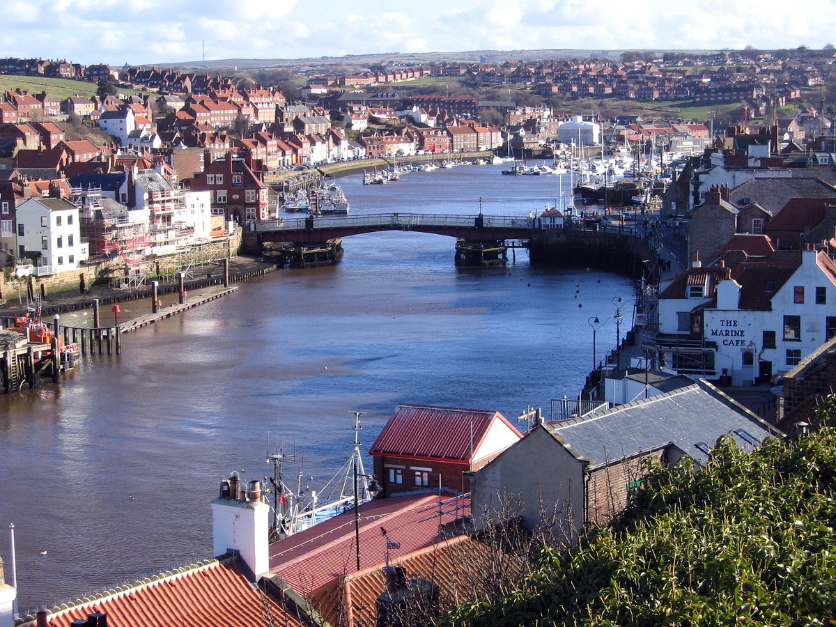 Whitby Swing bridge will be closed to traffic on 18 October from 6pm to midnight to allow engineers to investigate the cause of recent issues.  

During this time the bridge will be swung numerous times. 

Pedestrian access over the bridge will be possible in between swings.