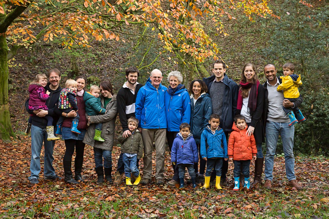 Kat_Shep_Photo's tweet photo. This extended #Family shoot from 2019 was so much fun! Large groups have their challenges but it's so worth it, it's not often you can get #EveryoneTogether so why not make the most of it? #OutdoorPortrait #Dayout #Autumn #Lancashire #BeautifulDarwen #Darwen #Blackburn https://t.co/tRs17zI0sK