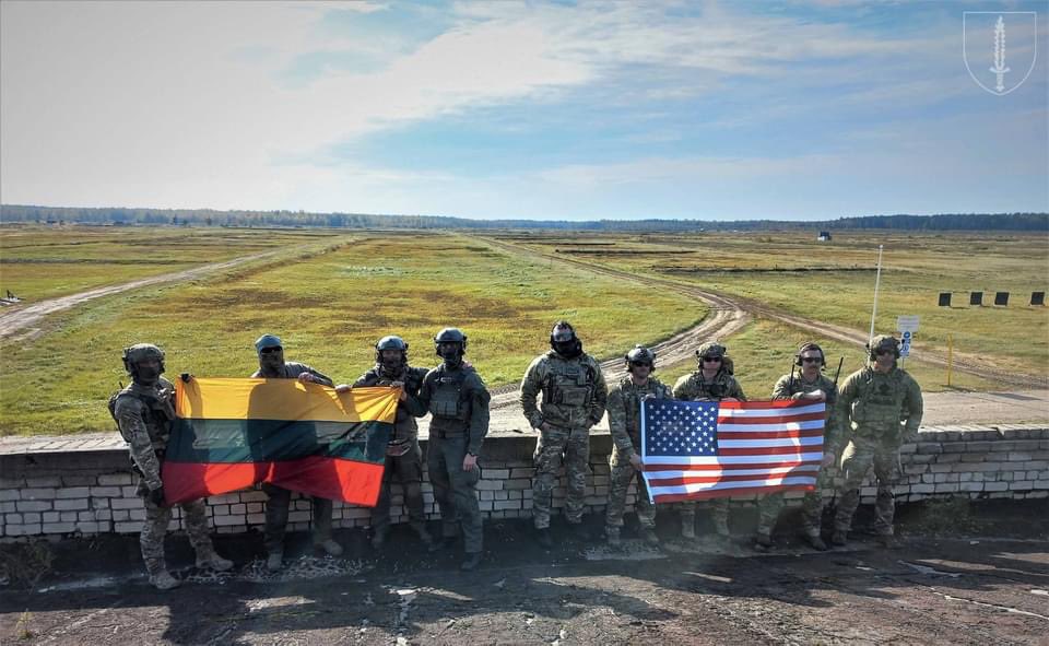 LTU_ArmedForces's tweet photo. Ready to react fast and precisely hit the targets. 🇱🇹🇺🇸 #SOF #JTAC exercises “Bomber Task Force 22-1” in #Lithuania
#LithSOF #B1B #USinLT #SOFinEUROPE #Interoperability #StrongerTogether #WeAreNATO https://t.co/VU6kUJtykW