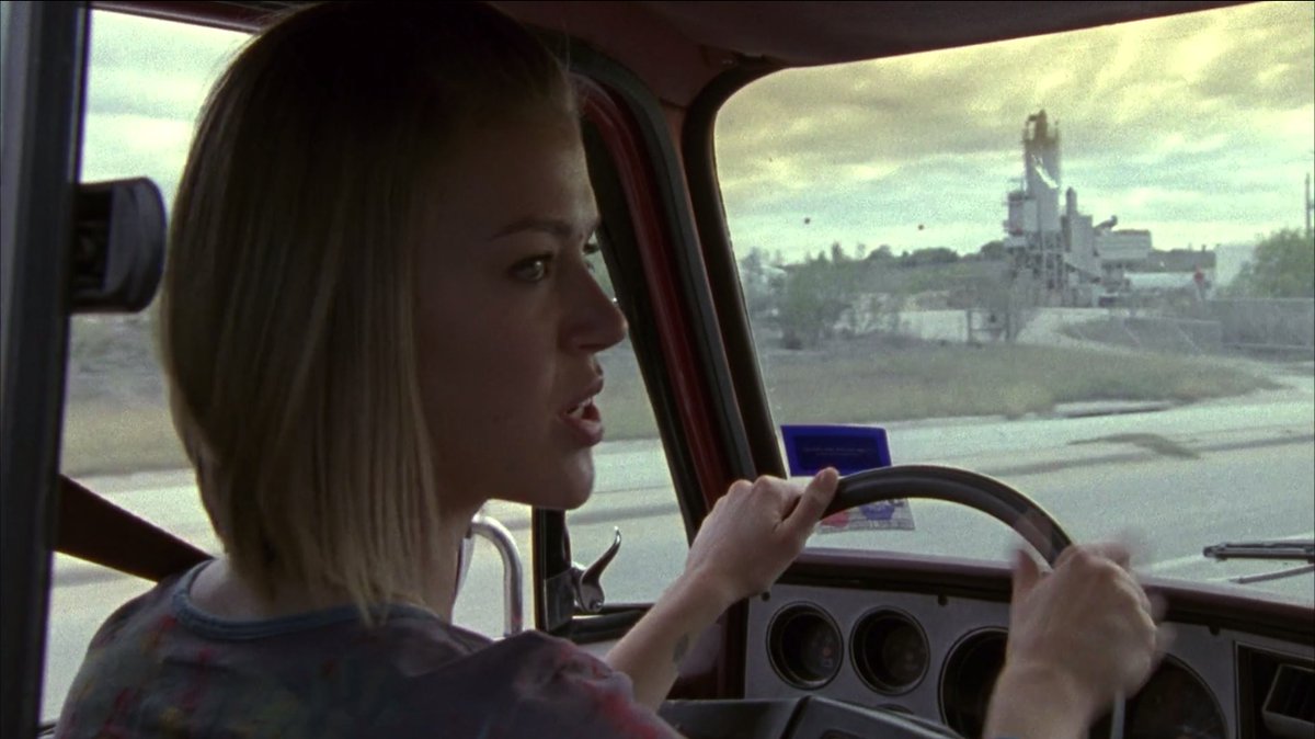 txforeverpod's tweet image. Our newest buddy @erinmallorylong from @BOFPodcast and @LivTyler doppleganger, joins us this week for STATE! There's tears and cheers, flare cut jeans, some epic *smooches*, Austin skylines, and Erin gets the #GameBall for getting our every. single. reference. Listen everywhere!