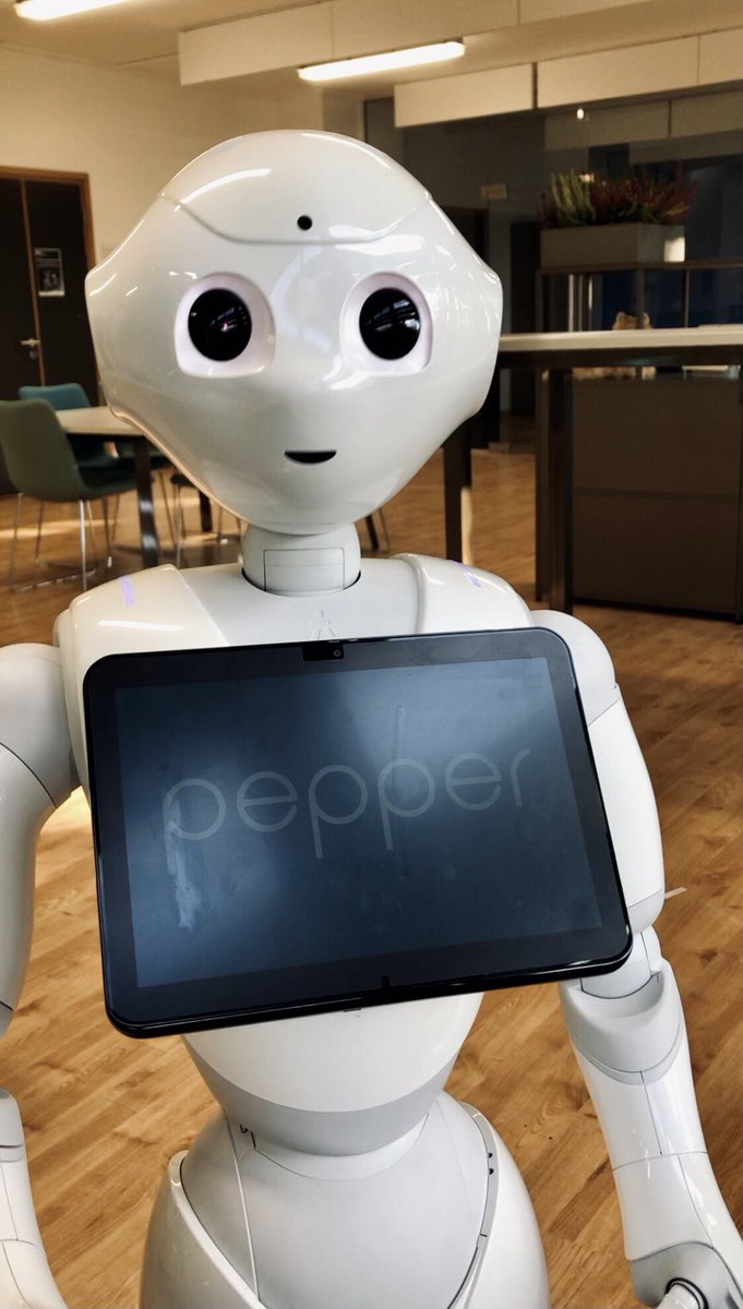 Day well spent at the EPICentre getting reacquainted with Pepper! 🤖 @EPIC_eHealth