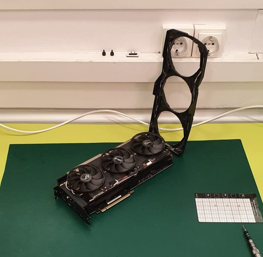 vic_micro's tweet photo. Hemos terminando la semana cambiando los ventiladores dañados de esta tarjeta gráfica por unos nuevos, y ahora su cliente podrá jugar con su ordenador todo el fin de semana 😏
💻 https://t.co/whG3z2fAEw
☎ 676 98 24 88
📍C/Fuente Carrantona 35 (Madrid)
#vicmicro #buenfinde https://t.co/kHtDYIUdjM