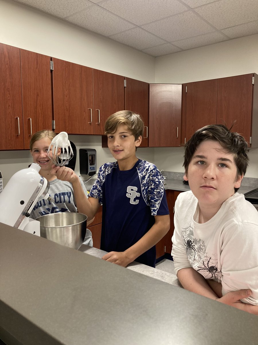 SCMS466MKough's tweet photo. @SCMS466 It’s an EGGCELLENT week to be in FACS!!!  Started the week off with surprise meringues, and ending it with egg noodles! https://t.co/T6DuxiLk8U