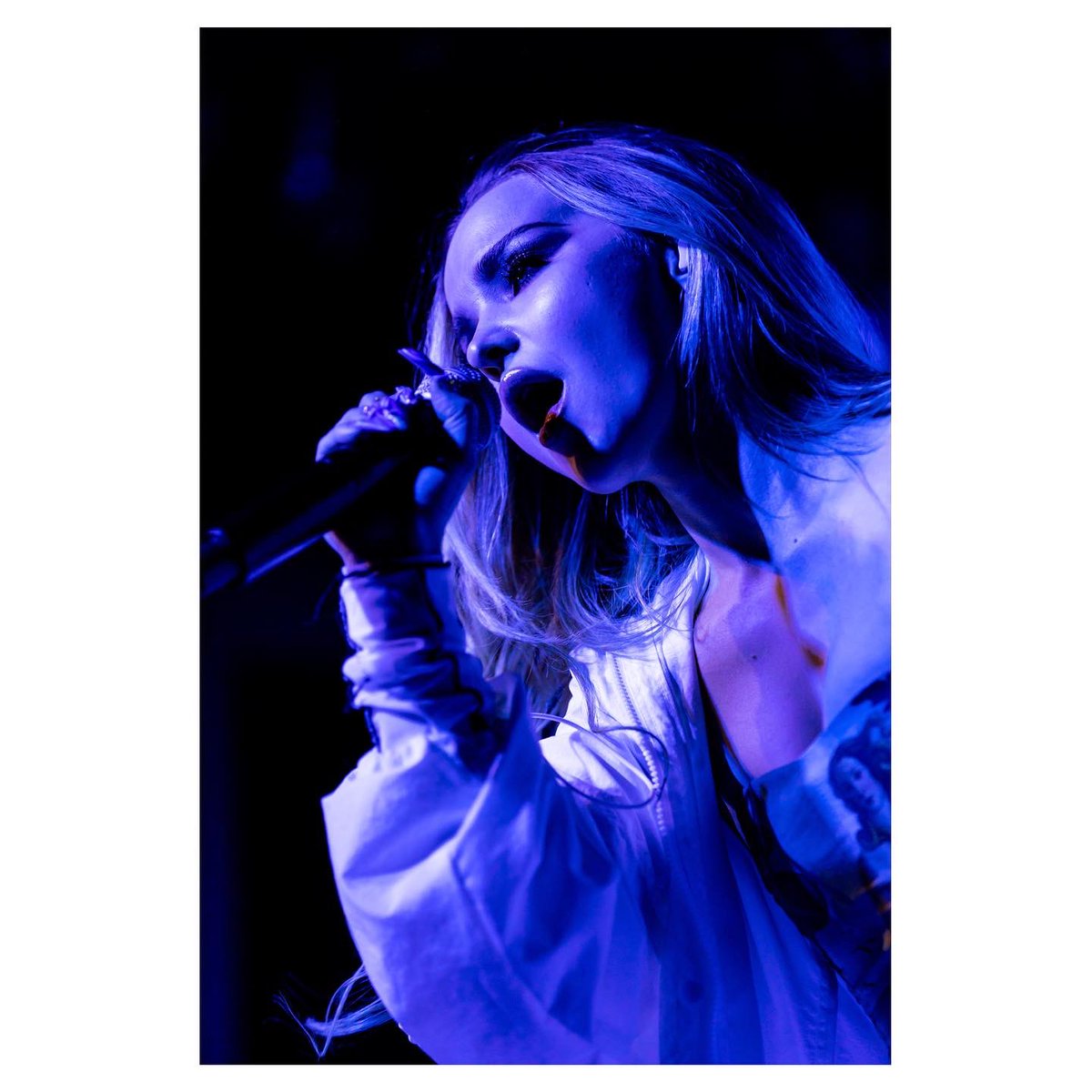 methodman13's tweet image. @dovecameron at @moroccanlounge 10/10/21. 📸 by @Methodman13.
.
#DoveCameron’s show @ #MoroccanLounge was a breath of fresh air. This multitalented young woman knows how to enchant a crowd!
.
More photos➡️ instagram.com/p/CVDgmoaFKwd/…
.
#DKLPhotos #dovecameronedit #dovelie #dovelies