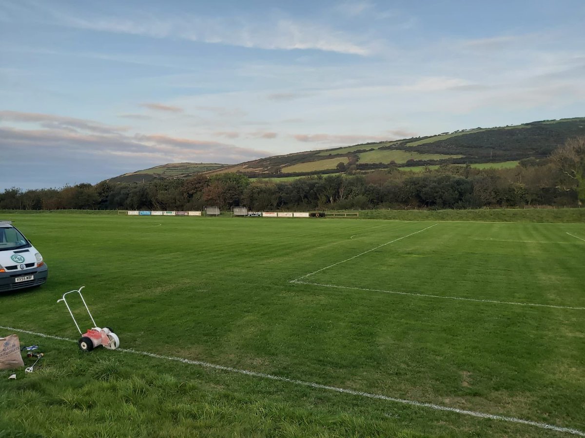 Cpdcrannog's tweet photo. 📣Game Day 📣
Gwesyll Pitch tomorrow to welcome Ffostrasol. Thank you @ElianTurf for the tireless work on the pitch, it’s looking great 👍🏻
KO 2:30pm. 
Dewch lawr i cyfnogi 😀
Reserves are away to Bargoed. 
Pôb Lwc Bois @SCards_Football @FfostrasolAFC  @BargodRangersfc https://t.co/k4RK5Tv1uo