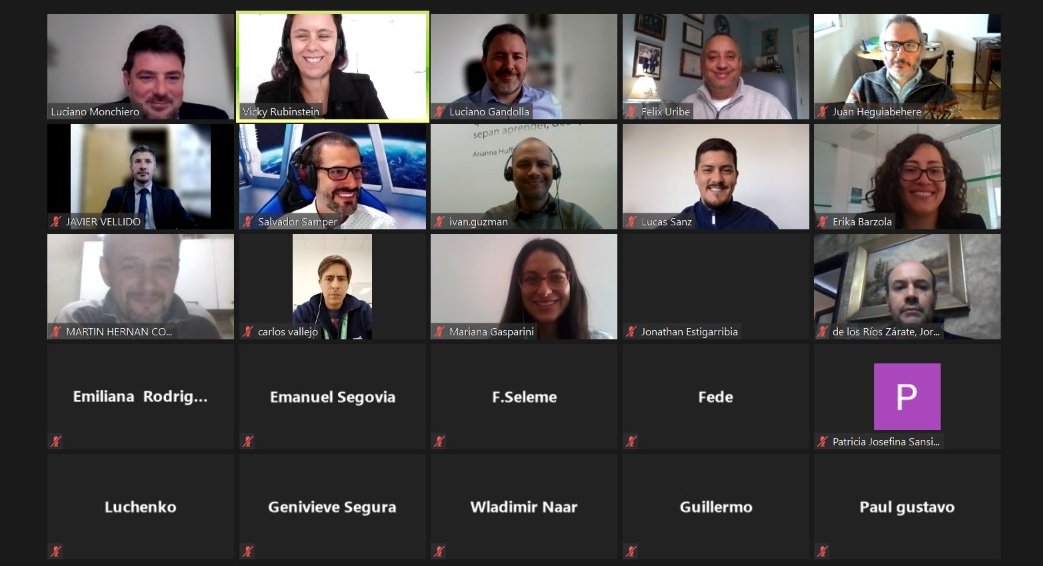intocc's tweet photo. Miembros de INTOCC estuvieron participando el pasado Miércoles del evento #Ciencia21, organizado por la @LaSiglo21 y  donde se habló sobre temas de #Blockchain, #Ciberseguridad y #Compliance. https://t.co/fO2GOKLtgd