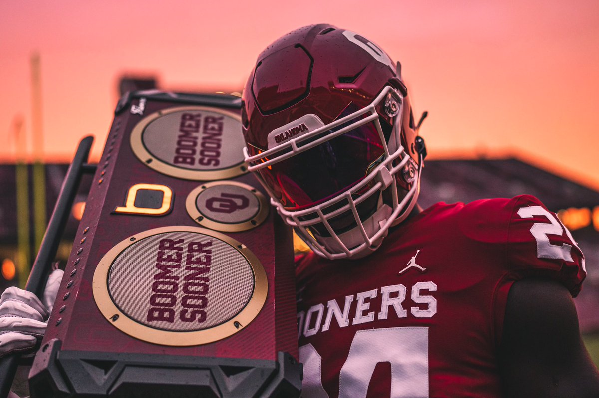 OU_Football's tweet photo. Bring the 𝘉𝘖𝘖𝘔!

#BoomerSooner https://t.co/vXarlyQCrU