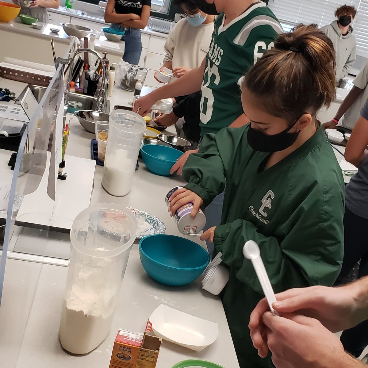 D127GetsReal's tweet photo. RT @ILAFCS: RT @teampriester: Individual Chocolate Chip Cookie Lab in Culinary 1. #measuring #gchsfcsrocks #isupportcte #ramily #d127getsreal https://t.co/tcAGP3c9DJ