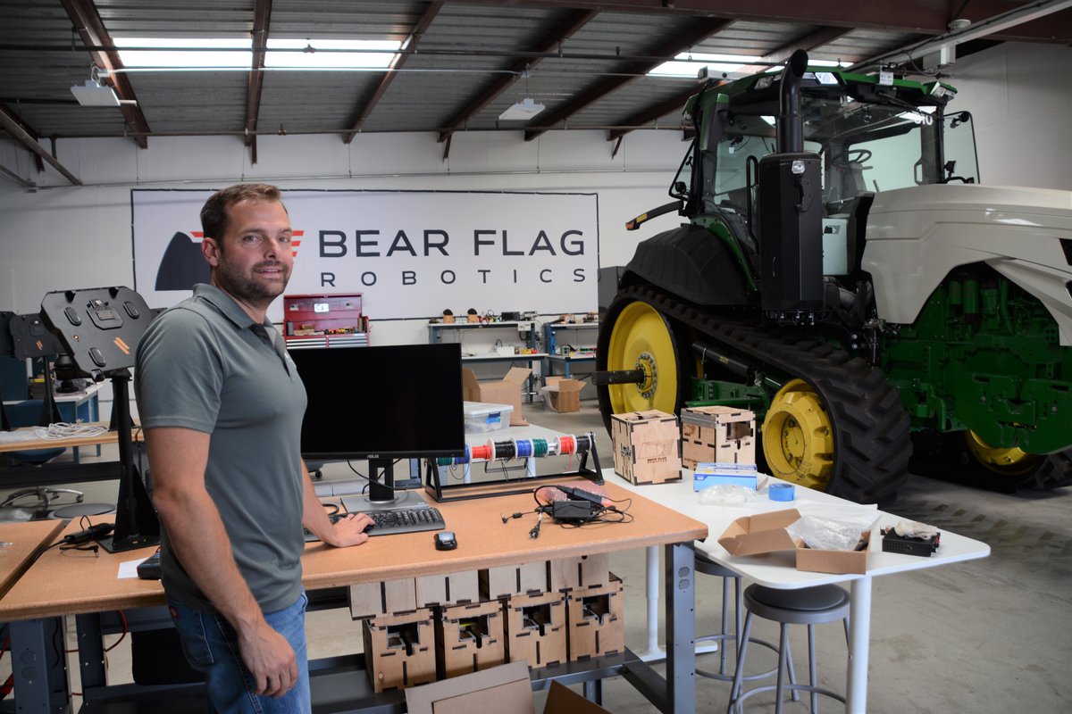 Robot tractors could be a labor game saver for farmers, provided the ROI is sound farmprogress.com/commentary/rob…
<a href="/JohnDeere/">John Deere USA</a> @BFRobotics #AutonomousVehicles