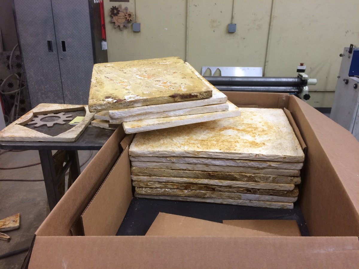 TheTechInteract's tweet photo. Mushrooms. It’s what’s for dinner… table. On #NationalMushroomDay 🍄, peep our custom BioTinkering Lab tables made with the Reishi mushroom + agricultural waste + some help from our friends at @MycoWorksInc ! Sustainable science at its finest. https://t.co/Q5hpRLQWom