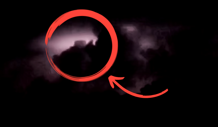 WonkyTimes's tweet photo. Oh boy! Is it a Nintendo GameCube? ‘Cube-Shaped UFO’ Captured During A Lightning Storm in New Jersey. ARTICLE: https://t.co/1i5aNp7Ri7
#ufo #uap #UFOs https://t.co/jKNM6Psu7U