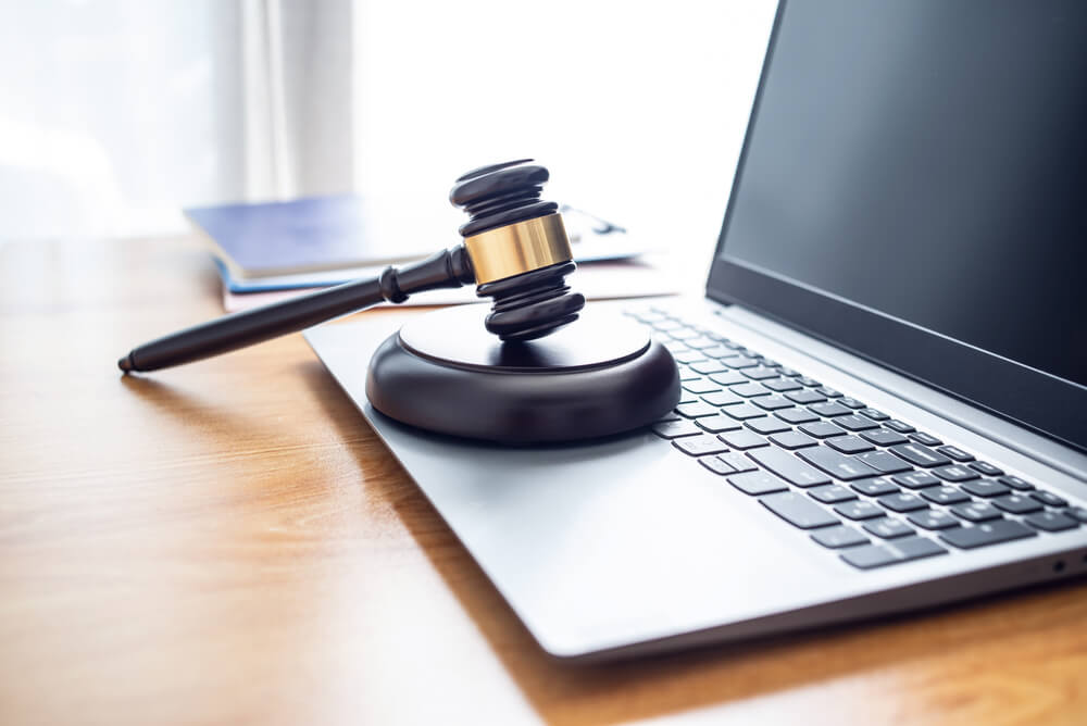 Roberts_Stoffel's tweet photo. Today, we’re covering how you can approach electronic submissions and presentations for your legal disputes. Read more on our blog: https://t.co/WJJG7YrYzN https://t.co/Rlfemn2nVS