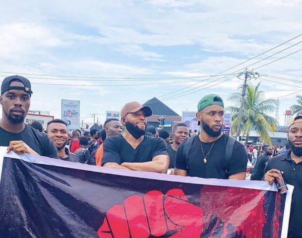modo_256's tweet photo. 🔥🙇🏻! I can’t wait for the day @theemmanuelumoh will pull up with his 😎BOYS 🥰🤒flames everywhere !! 
#EmmanuelTheCEO #EmmaRose #EmmanuelTheModel 
#BBNaija https://t.co/M0P0ACoQnK