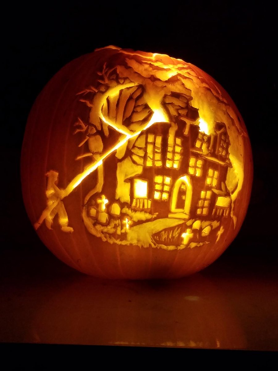 CovingtonFireGA's tweet photo. Check out the pumpkin carved by our very own Sgt. Jesse Rollins! https://t.co/bpIaHVSbso