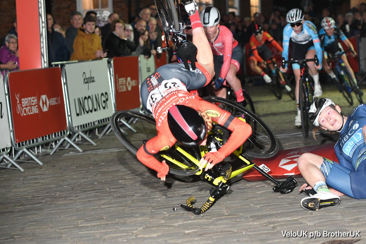 VeloUK's tweet photo. Crash for the sprint for second by Abi Smith …. https://t.co/ngckViBIaC