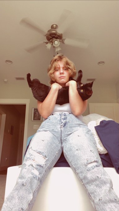 Today&rsquo;s Publix run outfit, Feat. Eren Jaeger https://t.co/zxeUfPC3AY