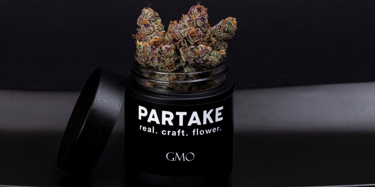 Skunkmaster Flex’s legendary heavy hitter GMO- an iconic garlicky coffee aroma. Quality genetics. Small batch. Hand grow. Hang dry. Hand trim. Package to preserve. Terps on labels. Traceable lots. Elevate how you Partake
 #realcraftflower #craftcannabis #canadiancannabiscommunity