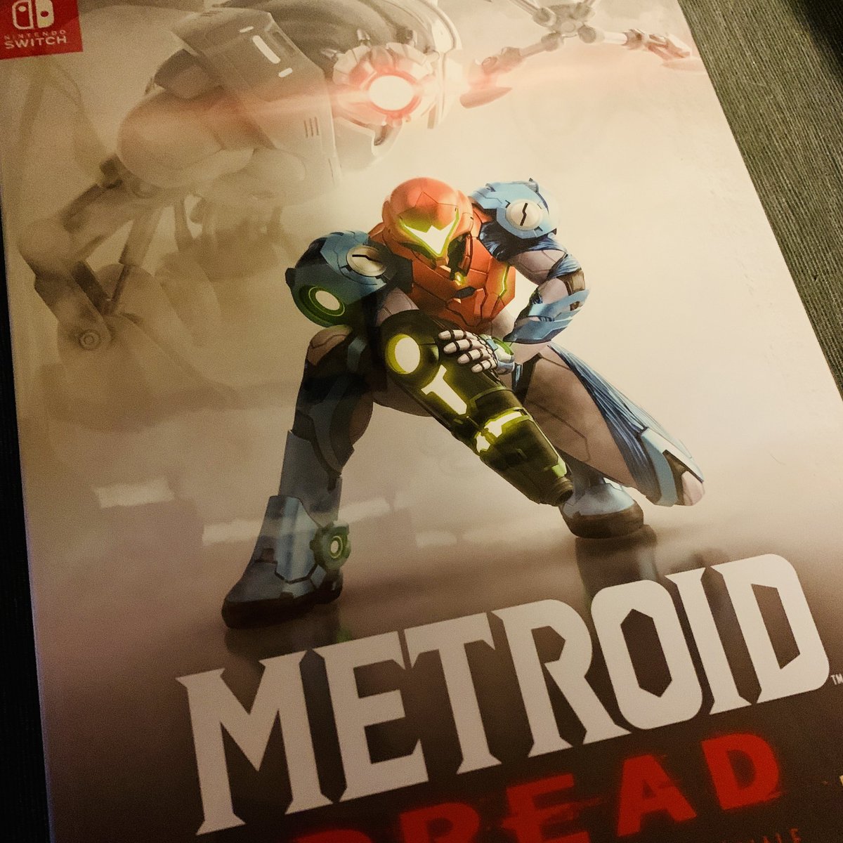 nescommando's tweet photo. Danke an den juten @GameMansion1, der seine #MetroidDreadSpecialEdition-Vorbestellung an mich weitergegeben hat! 🥰
#NESCommando #NintendoSwitch #Metroid #MetroidDread #Nintendo https://t.co/ipBiafvGSQ
