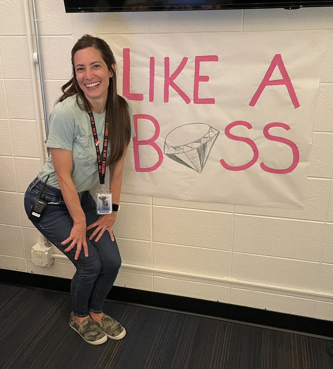 ReadMatz's tweet photo. We 💗our boss! @PrincipalAgnew @PittmanEagles https://t.co/bYAX5IGnBp