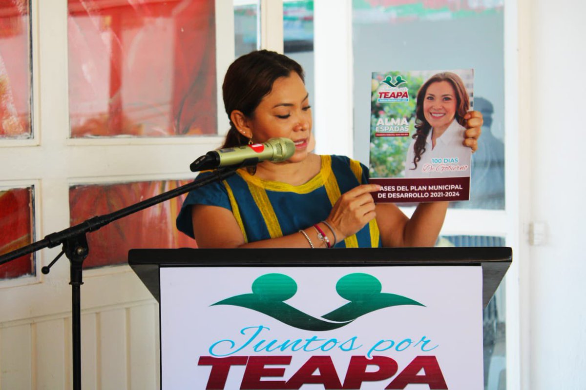 GobTeapa's tweet photo. GOBIERNO MUNICIPAL “JUNTOS POR TEAPA” INFORMA

“Sostiene Lic. Alma Rosa Espadas Hernández reunión de trabajo con delegados”

*La alcaldesa mencionó que es importante hacer sinergia por el bienestar de los teapanecos. https://t.co/5QKqnaeWcK