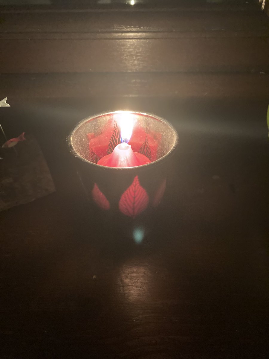 #waveoflight ⁦<a href="/SandsUK/">Sands - baby loss charity 💜🧡</a>⁩