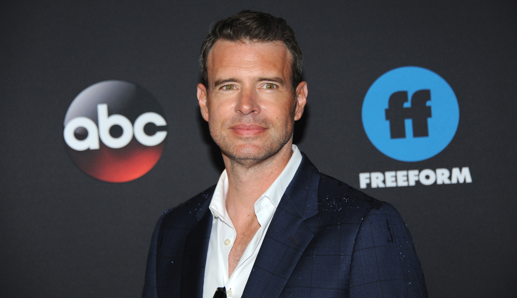 etalkCTV's tweet photo. From ‘Felicity’ to ‘Scandal,’ Scott Foley has consistently brought charm and charisma to the Scott name (Team Noel for life). We are loving Foley as the sweet faced baddie stirring up drama as the TV producer we love to hate on #TheBigLeap Mondays at 9E on CTV2. https://t.co/R4qvLU5tq5