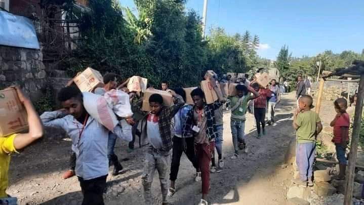 Mekonin9's tweet photo. ህውሀት  ሌቦች  ከህዝብ  የሰረቁትን  ይዘው  ስሸሹ  የሚያሳይ  ፎቶ https://t.co/6SeYUgMR0M
