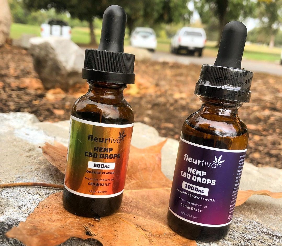 fleurtiva's tweet photo. Fleurtiva CBD drops - in 2 strengths and 2 flavors - orange and marshmallow.

CBD, short for cannabidiol, is naturally occurring substance, now used in many products worldwide and unlike tetrahydrocannabinol (THC), is not psychoactive.

*Third-Party Tested  *Full-Spectrum CBD https://t.co/RosSgUHmSS
