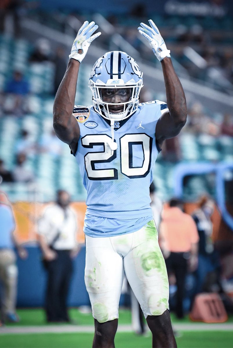 dhglover's tweet photo. LETS GO‼️💪🏽👑💙🥶💙🥶
Huge Recruiting Weekend for the Heels‼️Feeling really good about this Saturday‼️#BeatMiami #UncFootball #TG20 #BG2D #RudeBoyz #HeelNation https://t.co/UesSGqGcCK