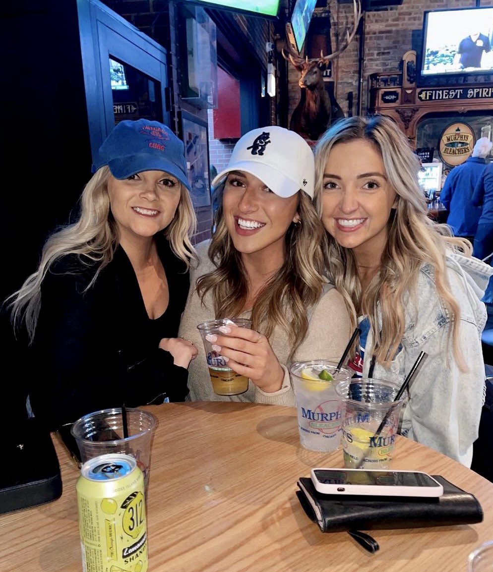 murphysbleacher's tweet photo. TGIF! Grab your crew, grab a beer and grab a seat at Murphy’s Bleachers tonight. Time to celebrate the end of the week
Doors open at 11 am. Takeout orders call 773-281-5356
#murphysbleachers #chicagobars
#wrigleyvillebars #chicagobarscene https://t.co/KKAqn6TLIK