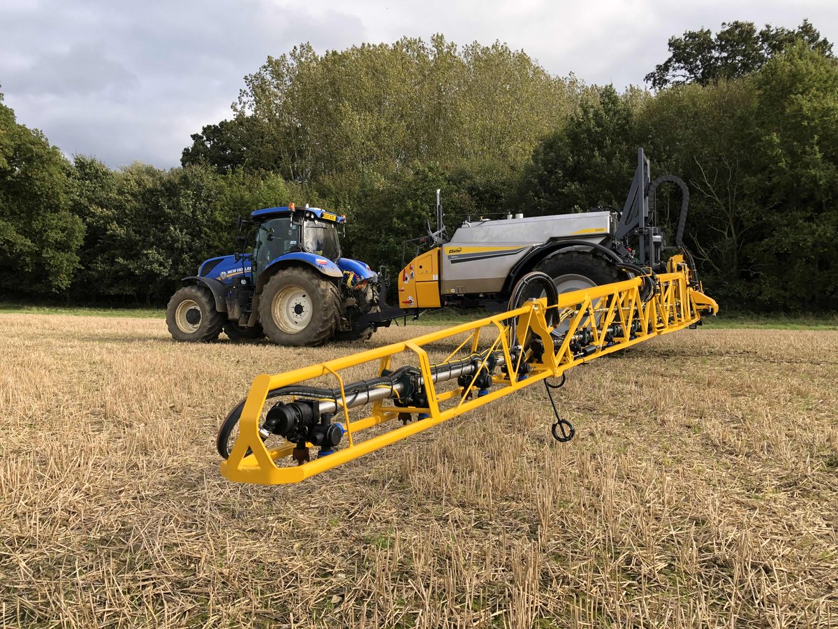 nexuschafer's tweet photo. Spraytec were on hand yesterday to assist with installation of this 5000l, 24m Sentry trailed machine. A combination of the TeeJet GPS system and Norac UC7 boom levelling will boost accuracy and output.
#teejet #cropsprayer #chafermachinery #farmsprayer https://t.co/kjpiUiT7aF
