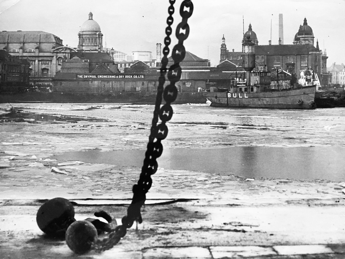 Lots of love for the Spurn Lightship this week. Here she is in a frozen Princes Dock in January 1963 when operating as the Bull Lightship, named after her normal working station at Bull Shallows on the Humber. (1/2)