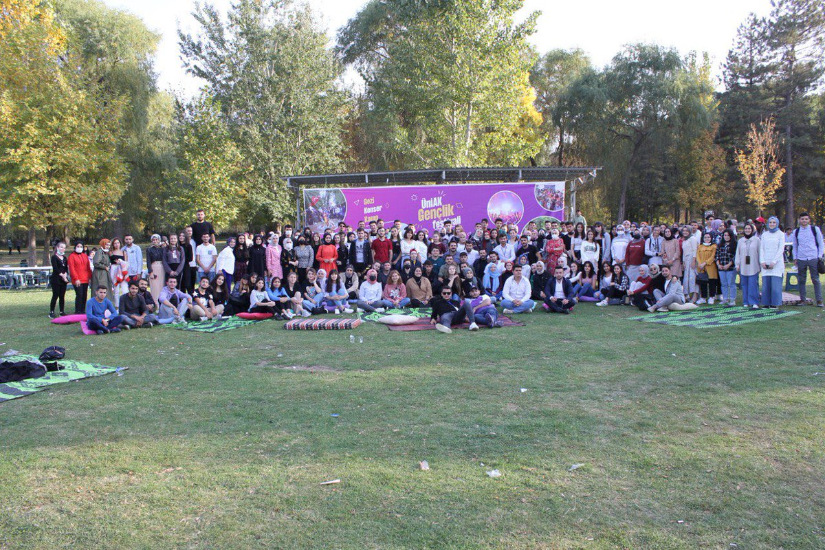 EnesKaskas's tweet image. Tokat Gaziosmanpaşa Üniversitesi’ne yeni gelen öğrencilerle “Kampüse Hoşgeldin” pikniğinde birlikteydik.
Tokat’ta Üniversiteli AK Gençlik sınıf sınıf, fakülte fakülte, kampüs kampüs dolaşmaya hazır.
Üniversiteler bizim 😎✋🏻