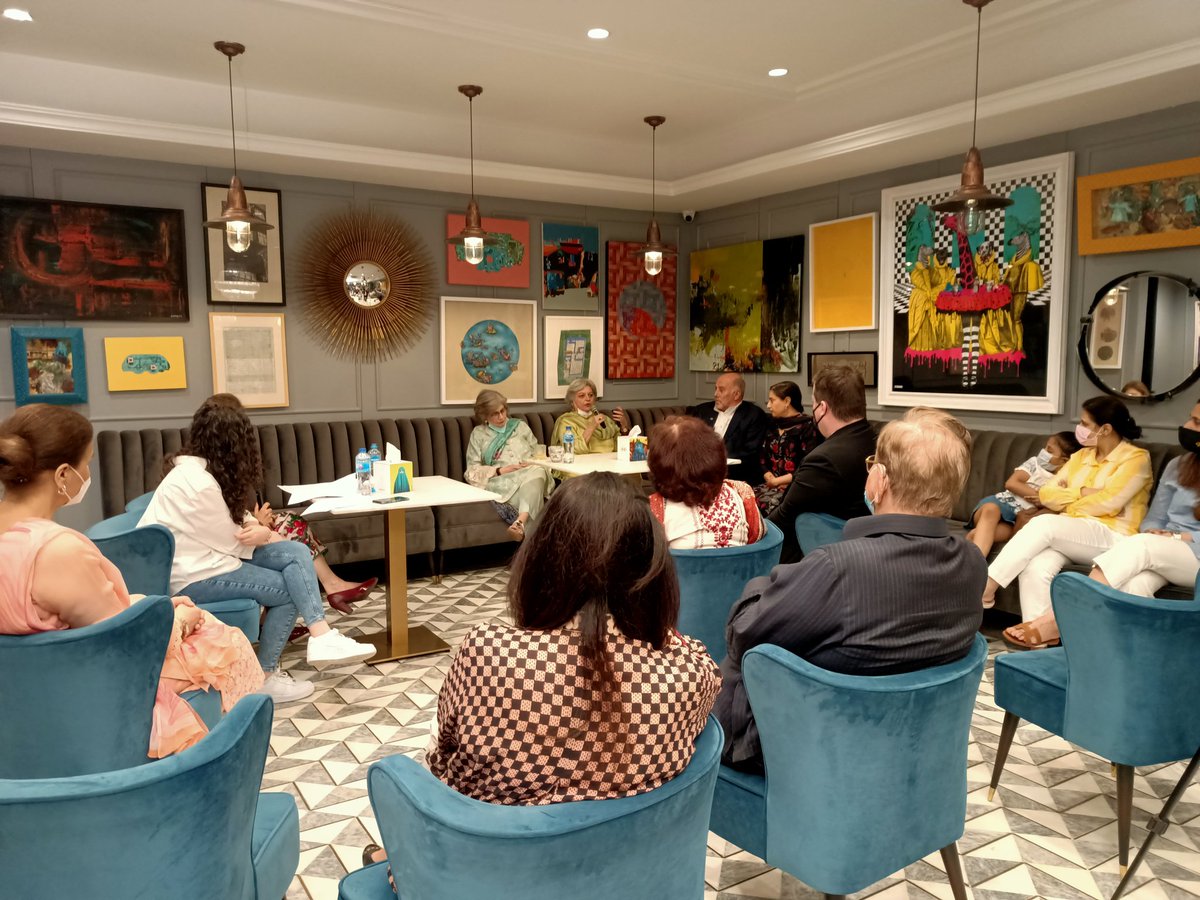 joshuavd's tweet image. An amazing artwork and powerful discussion on ending violence against women and girls.

#EndVAWG #EndCEFM #CollectiveActions @itacecorg