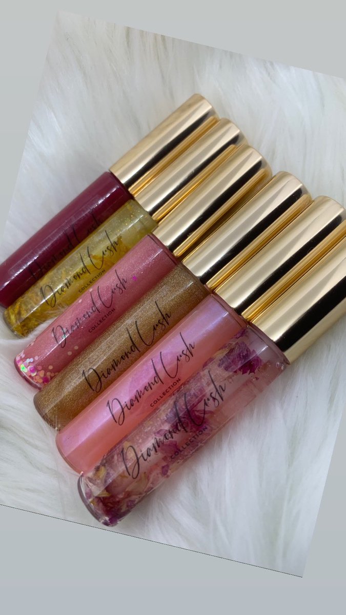 DiamondLush01's tweet photo. My lip gloss is poppin' , my lip gloss is cool, all the boys keep jockin' they chasing me after school 

100% natural lip gloss with high quality ingredients to keep your lips moisturized !

#allnatural #beauty #Atlanta #smallbusinessowner #SmallBusinesses #COSMETICS #fashion https://t.co/bbwqzsPqet