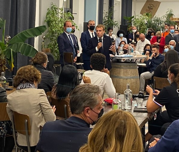 FTravail_PACA's tweet photo. Echanges avec le Président de la République @EmmanuelMacron sur le volet emploi, insertion, entreprenariat des jeunes dans le cadre du plan « Marseille en grand » au Cloître à @marseille cc @ThibautGuilluy @Prefet13 @AAuteuil #AvecPôleEmploi #1jeune1solution https://t.co/aeWaex58y1