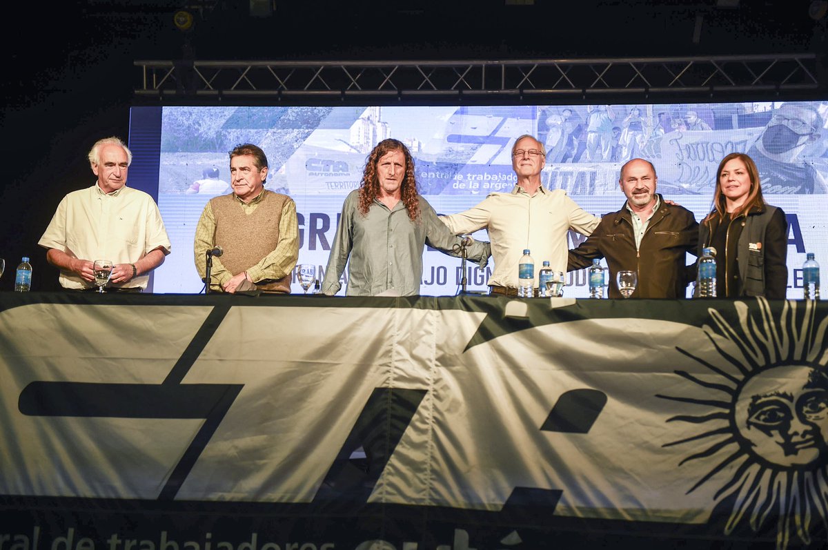 DrDanielGollan's tweet photo. Hoy estuve en el Camping de #SOSBA en #Ensenada participando del Congreso de la militancia "Por soberanía, trabajo digno, y producción sustentable" que organizó la @CTAABuenosAires.
@FrenteDeTodos
@FrenteTodosPBA https://t.co/CveJUaoXlr