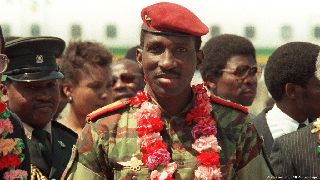 Saye Zerbo foi deposto e Thomas Sankara, libertado, foi conduzido ao cargo de presidente de Alto Volta. Fundamentado nos princípios socialistas e anti-imperialistas, o governo de Thomas Sankara operou transformações sociais sem precedentes no continente africano.9/21
