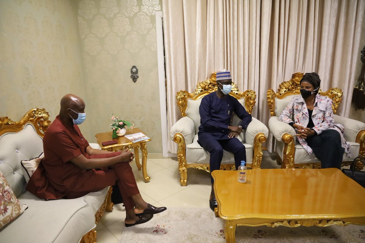 #Happening_now
Arrivée à l'instant de la Directrice du Bureau Afrique du #PNUD, <a href="/ahunnaeziakonwa/">Ahunna Eziakonwa</a> sur le sol #tchadien. Elle est accueillie par le Ministre de l'économie <a href="/IDoubragne/">Dr Issa DOUBRAGNE</a> et le Senior management du <a href="/PNUD_Tchad/">PNUD TCHAD</a> 
<a href="/ba_yahyamadou/">Yahya Amadou Ba</a> <a href="/KamaluddeenKK/">Kamil Kayode Kamaluddeen</a> <a href="/BintaSanneh2/">Binta Sanneh</a> 
<a href="/UNDPAfrica/">UNDP Africa</a>