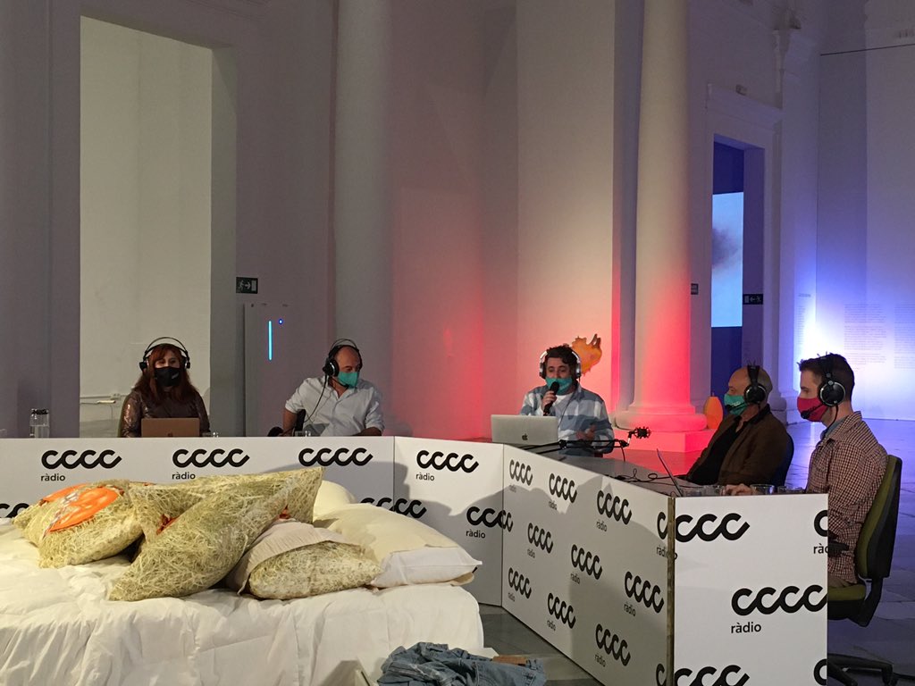 🎙 Reprenem la temporada de #CCCCRàdio <a href="/creativosradio/">sinlimitescreativos</a>!

🗯 Hui conversem amb l’artista de lettering <a href="/joanquiros/">Joan Quirós</a>; la nutricionista <a href="/EliEscorihuela/">Elisa Nutricionista</a>; la companyia <a href="/ArdenTeatro/">Arden Producciones</a> i Muro María, un dels grups seleccionats pel #CCCCMusicLab 

📻 Segueix-nos en: 
youtu.be/NdfaO5Zsoio