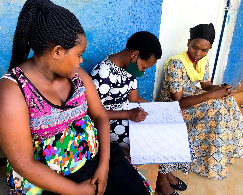 ggrassroots's tweet photo. This is an exciting time of year for us as our Women's Water Accelerator Program is launching with 5 women-led venture teams expanding their successful water ventures and social enterprises. We're thrilled to be a part of their entrepreneurial journey! #MindfulLeadership https://t.co/ff054zerjb